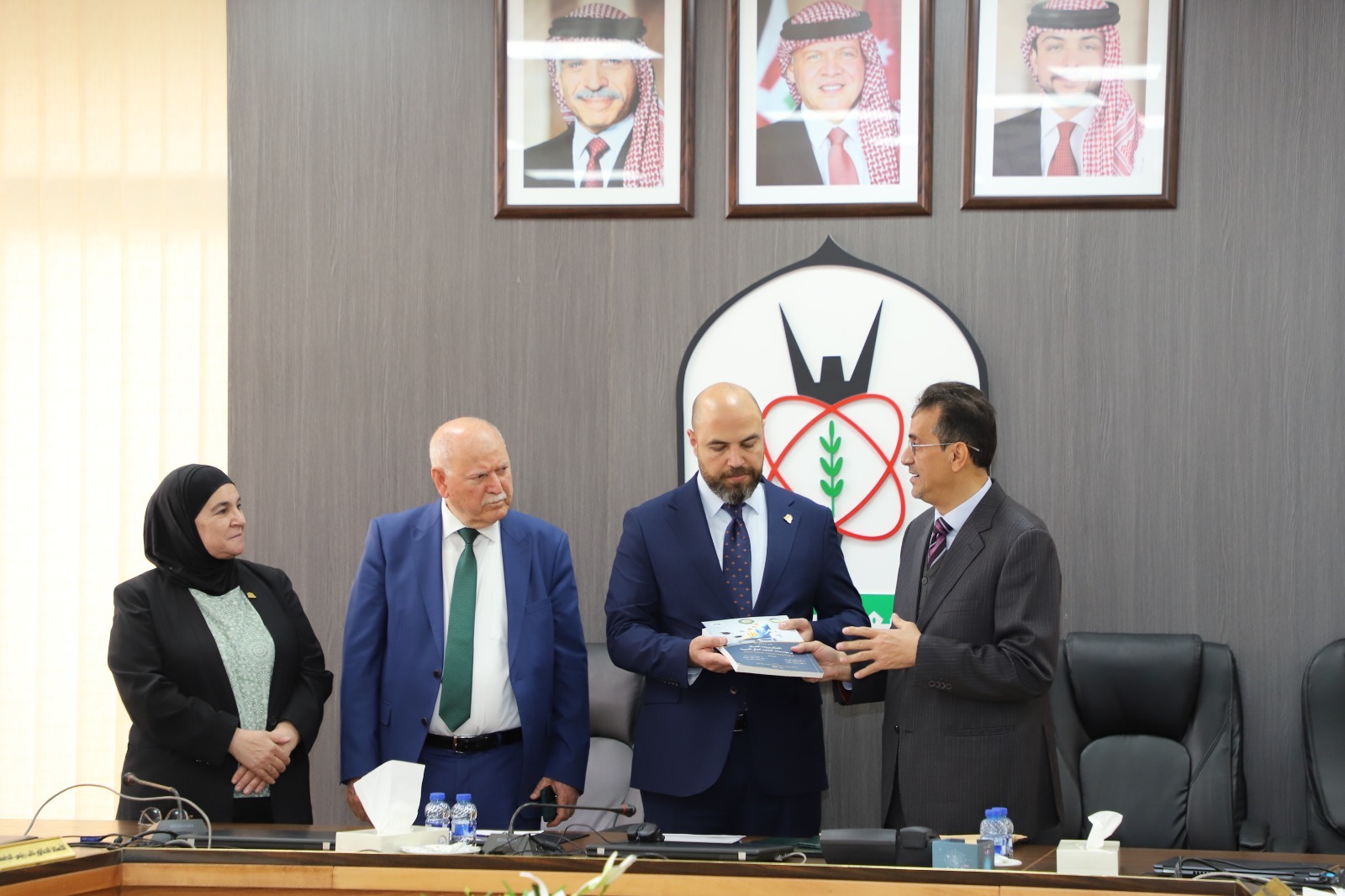 التأملات والمشاهدات لأستاذ زائر: أ.د. حسين مرجين يستعرض ثقافة التعليم والبحث العلمي بجامعة اليرموك